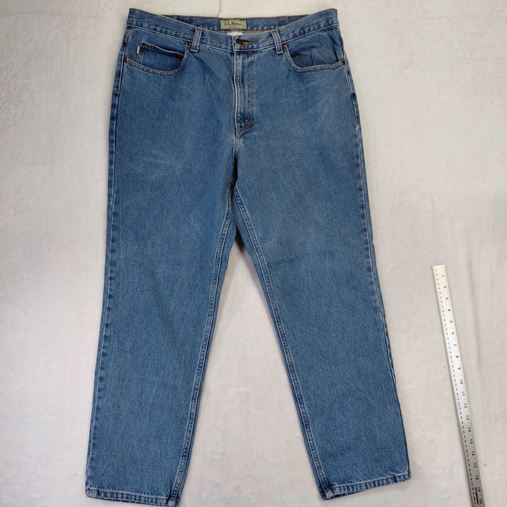 LL Bean Classic Fit Jeans Mens 37x30 Medium Wash Blue Denim Straight Leg 220626